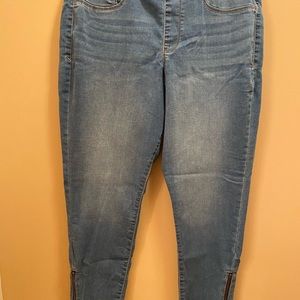 Bandolino jeans. Size 12 Crops.  $13.00